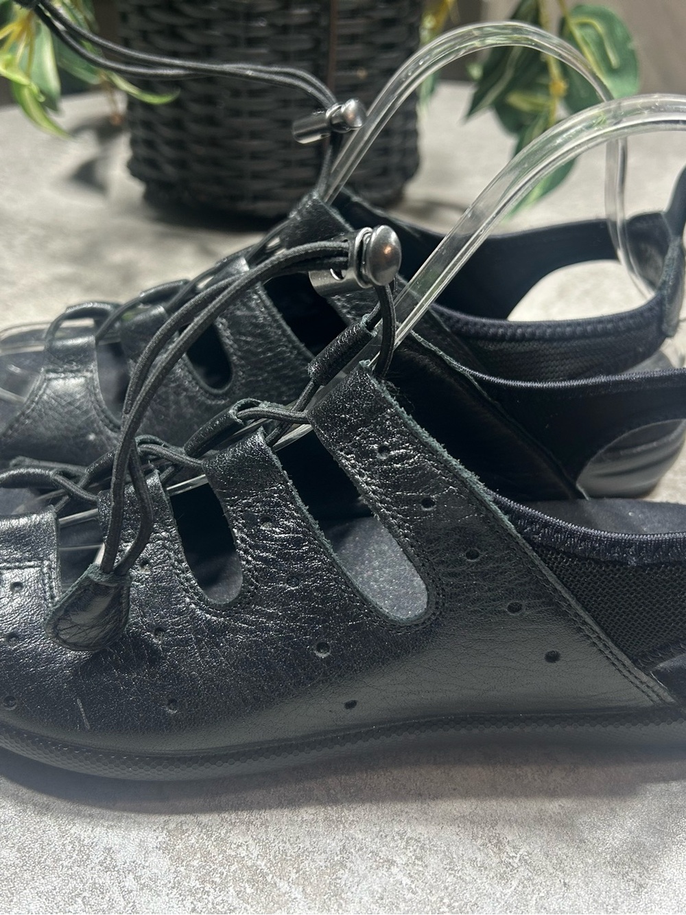 Ecco Black Women's Size 8 Comfort Sandals with Elastic Toggle - Picture 5 of 12